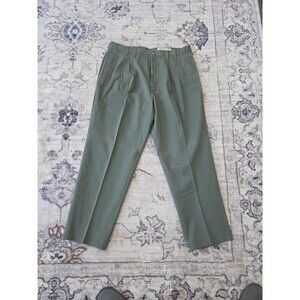 #435 Eddie Bauer Men's 38x30 Green 100% Cotton chinos dress pants